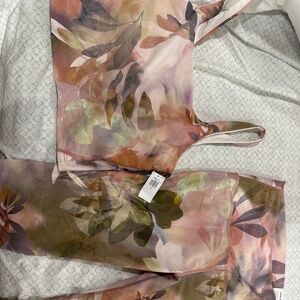 Old navy sports bra and leggings floral